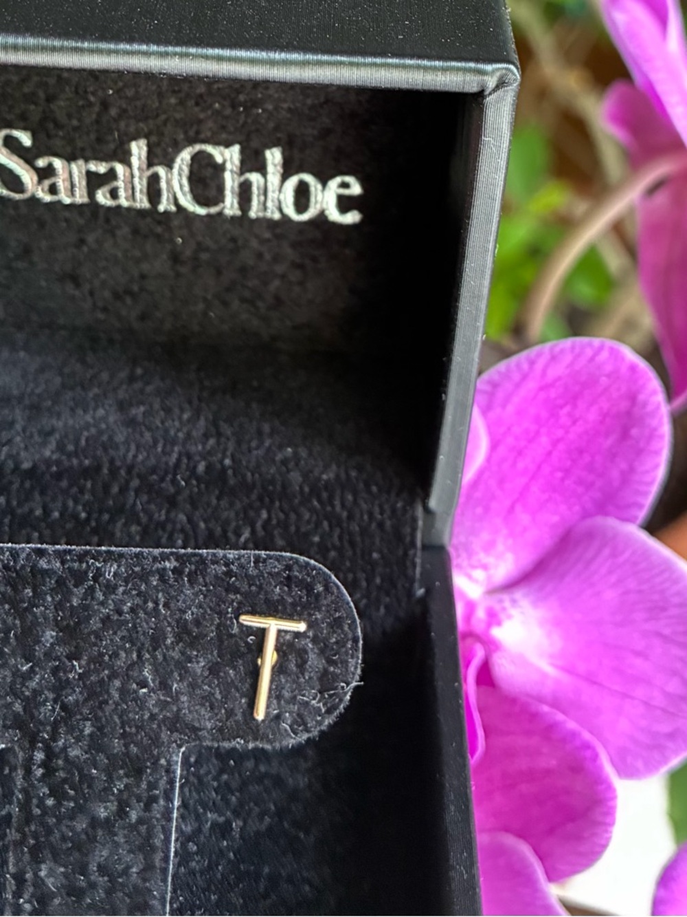 NWOT Sarah Chloe 14K Gold 'T' Initial Stud Single Earring